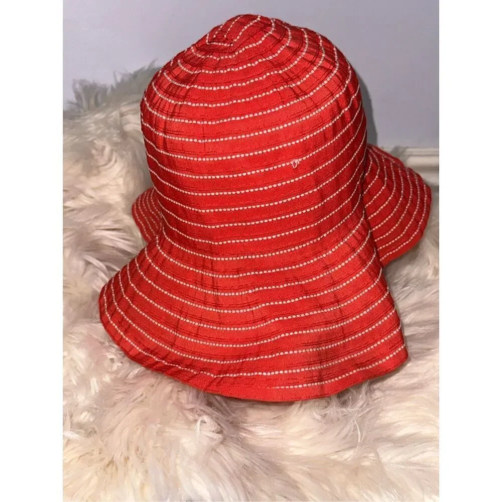 Beautiful Kooringal Sun Hat In RED color One Size Bendable Hat GREAT CONDITION